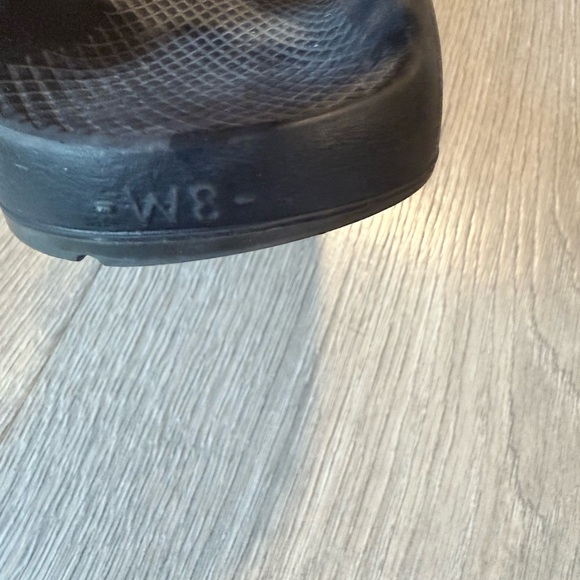 Chaco Black Athletic Sandals size 8 - Picture 5 of 7